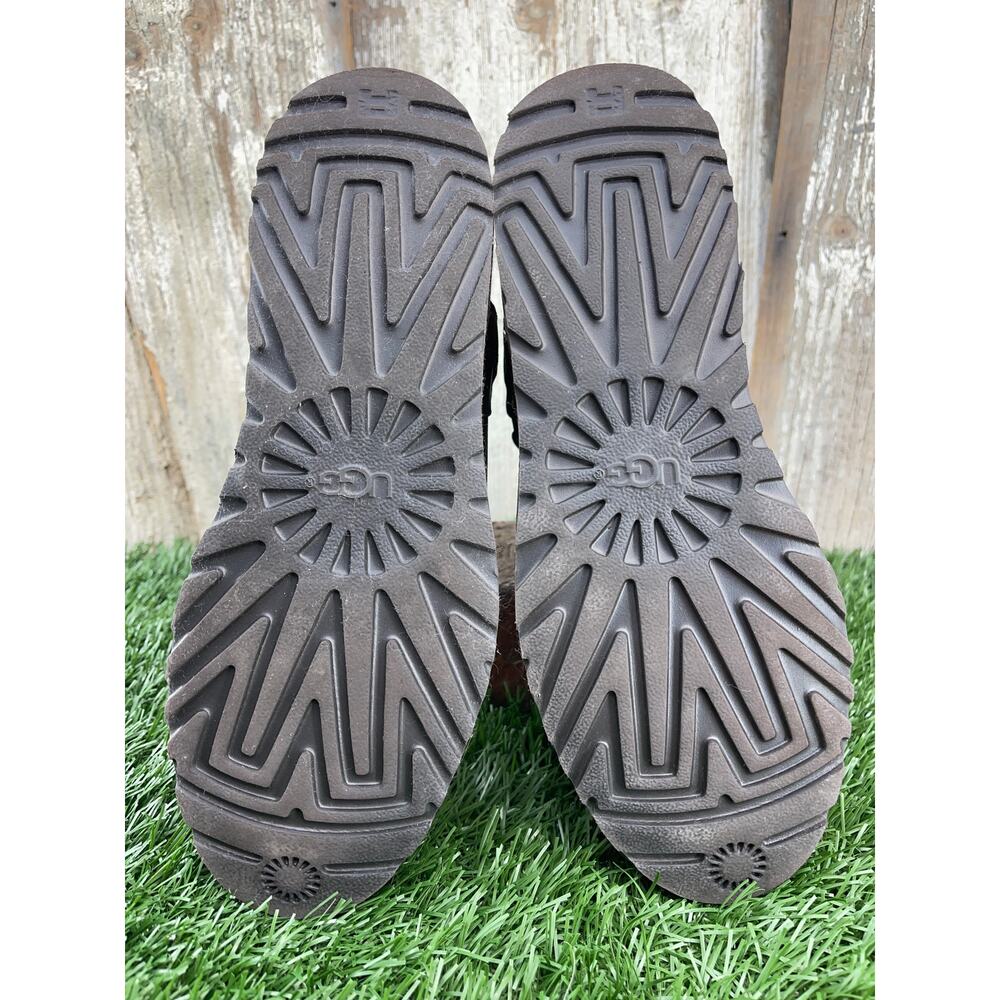 UGG Women's Classic Glen Short Chocolate Leather Boot Size Women's 7 - Picture 7 of 7